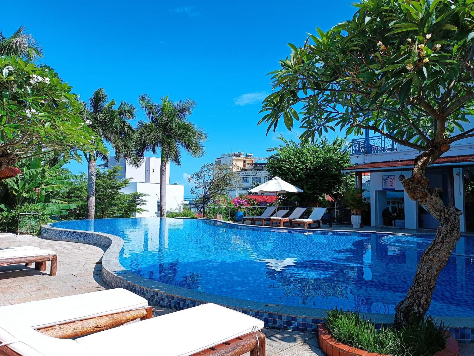 Suncosy Central Hotel Phu Quoc Exterior photo