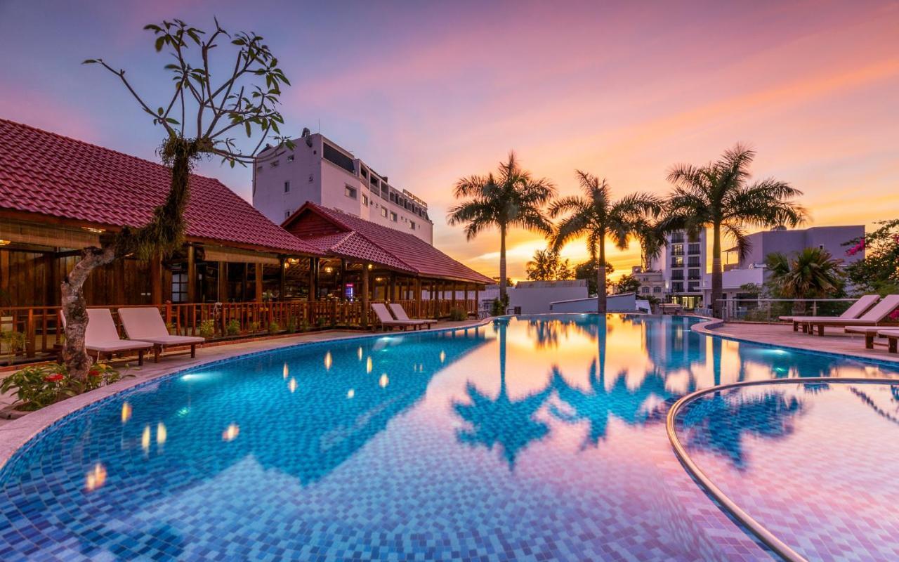 Suncosy Central Hotel Phu Quoc Exterior photo